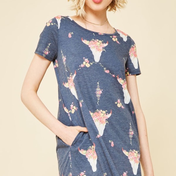 SOLD OUT💫Boho bull floral pocket tee shirt dress - Picture 6 of 8